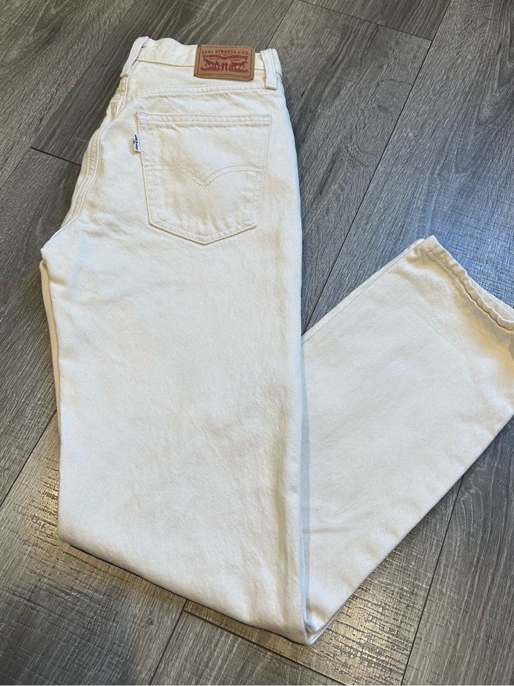Levi's Women's Cream Low Pro Straight Jeans